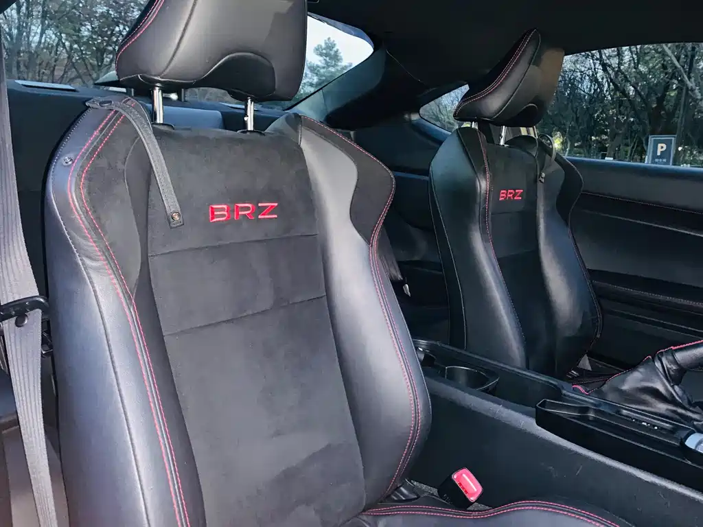 Subaru BRZ 2017 — фото 17