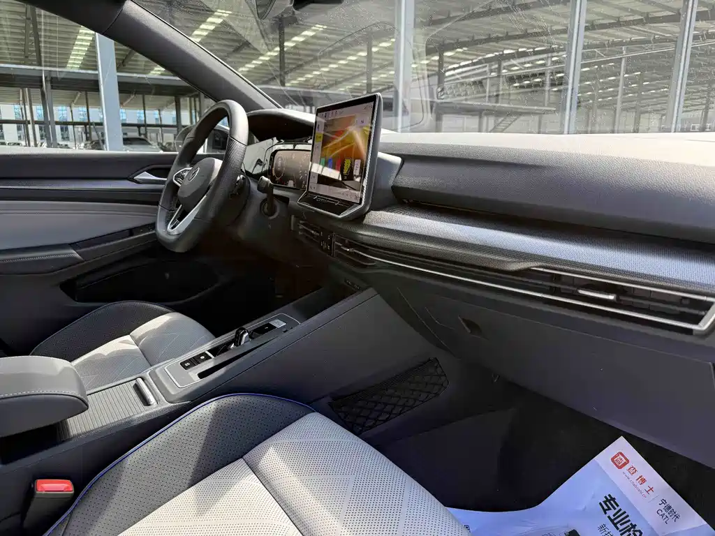 Volkswagen Golf 2025