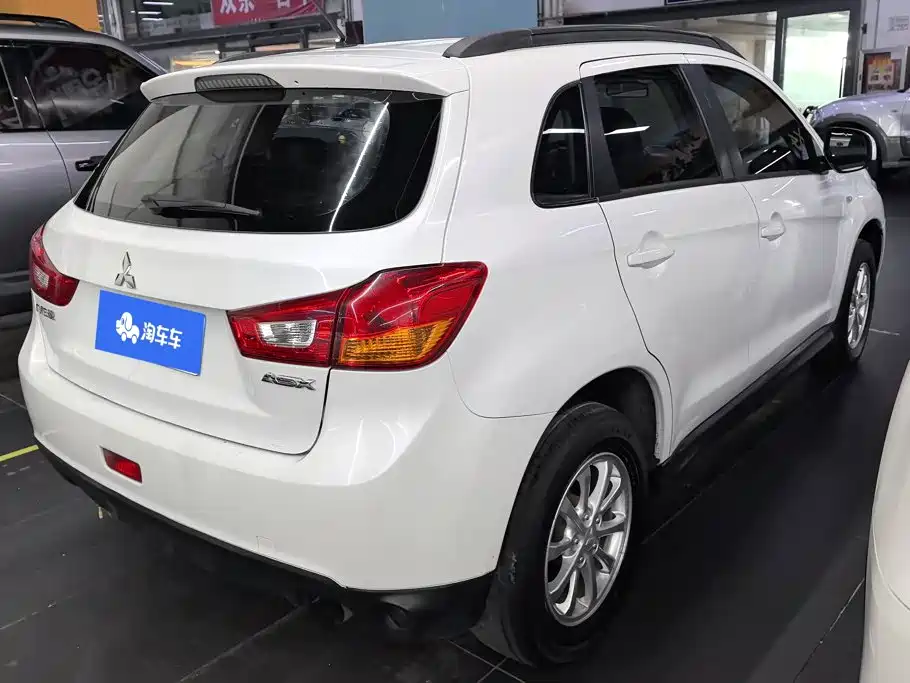 Mitsubishi Jinxuan ASX 2015 — фото 3