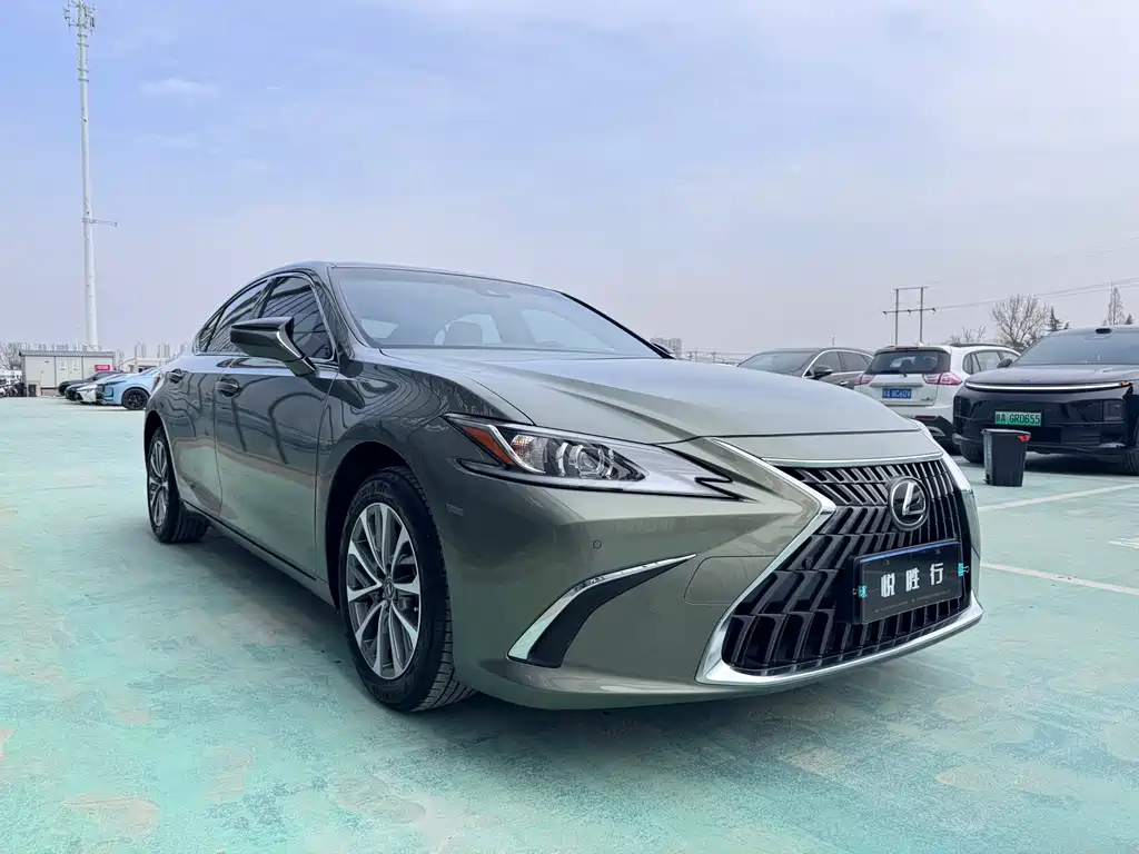 Lexus ES 2023 — фото 3