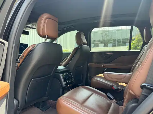 Lincoln Aviator 2021