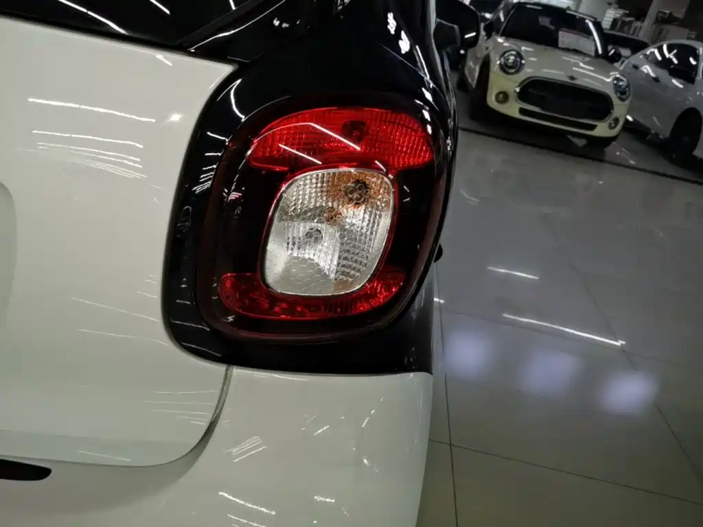 smart fortwo 2016 — фото 24
