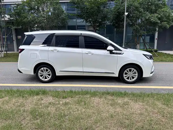 Wuling Jiachen 2022