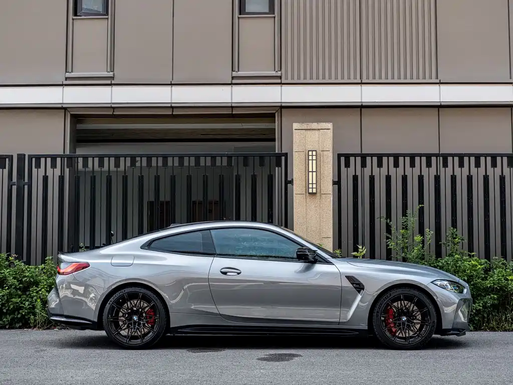 BMW M4 2024