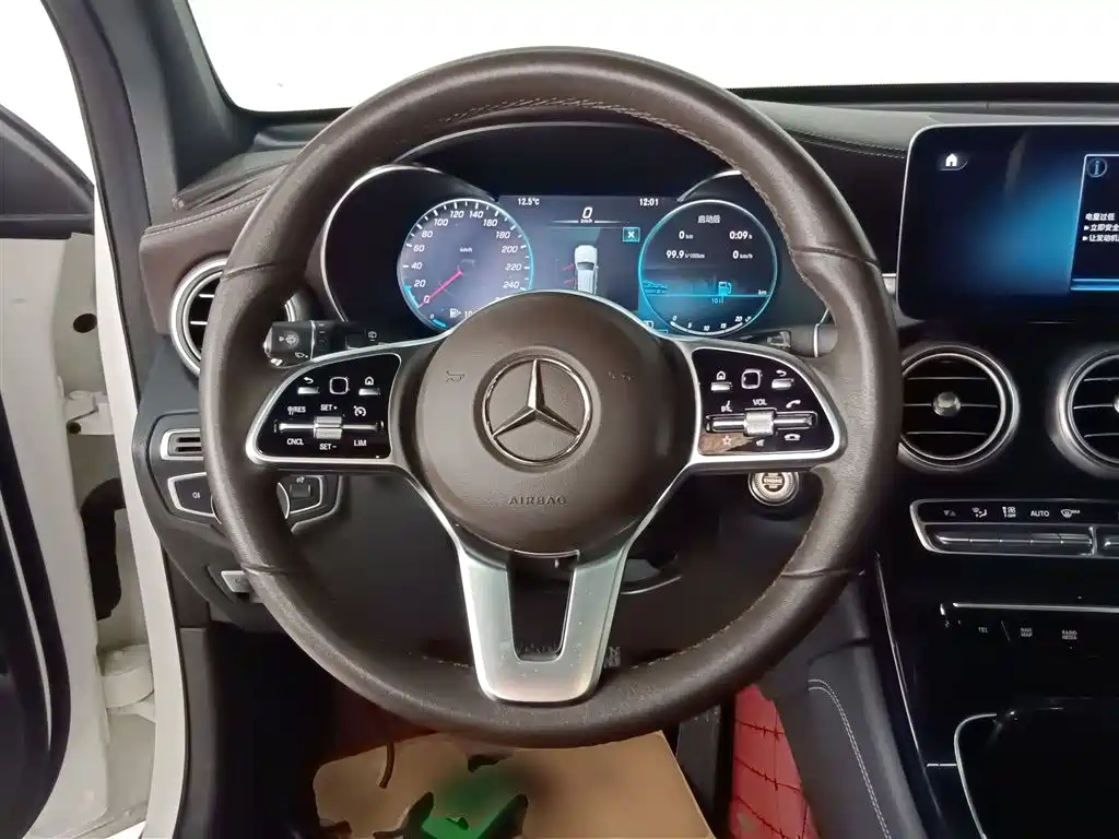 Mercedes-Benz GLC 2021 — фото 11