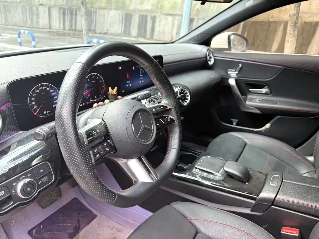 Mercedes-Benz A-Class 2023 — фото 4