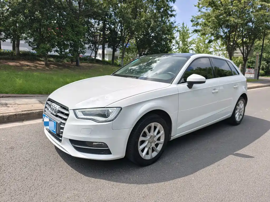Audi A3 2015 — фото 1