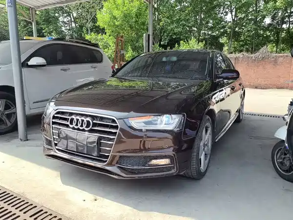 Audi A4L 2016