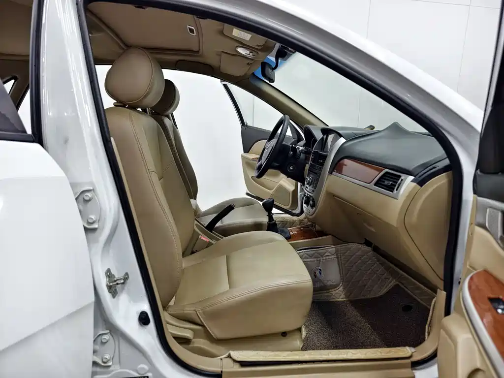 Buick Excelle 2015 — фото 14