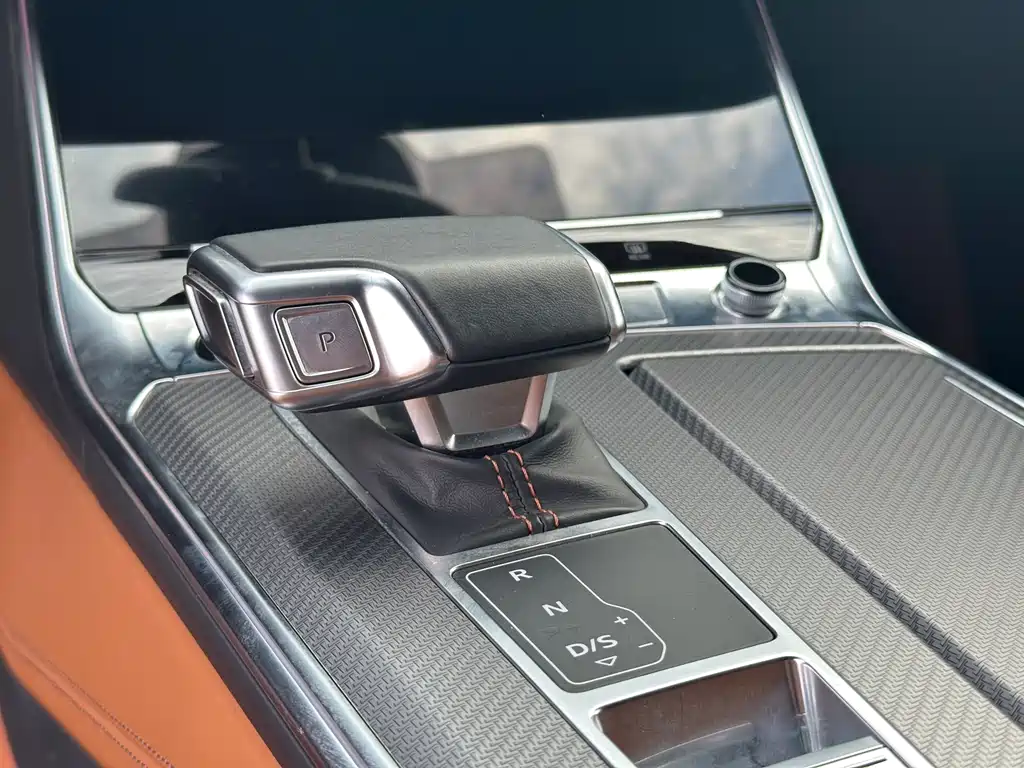 Audi A7L 2022 — фото 13