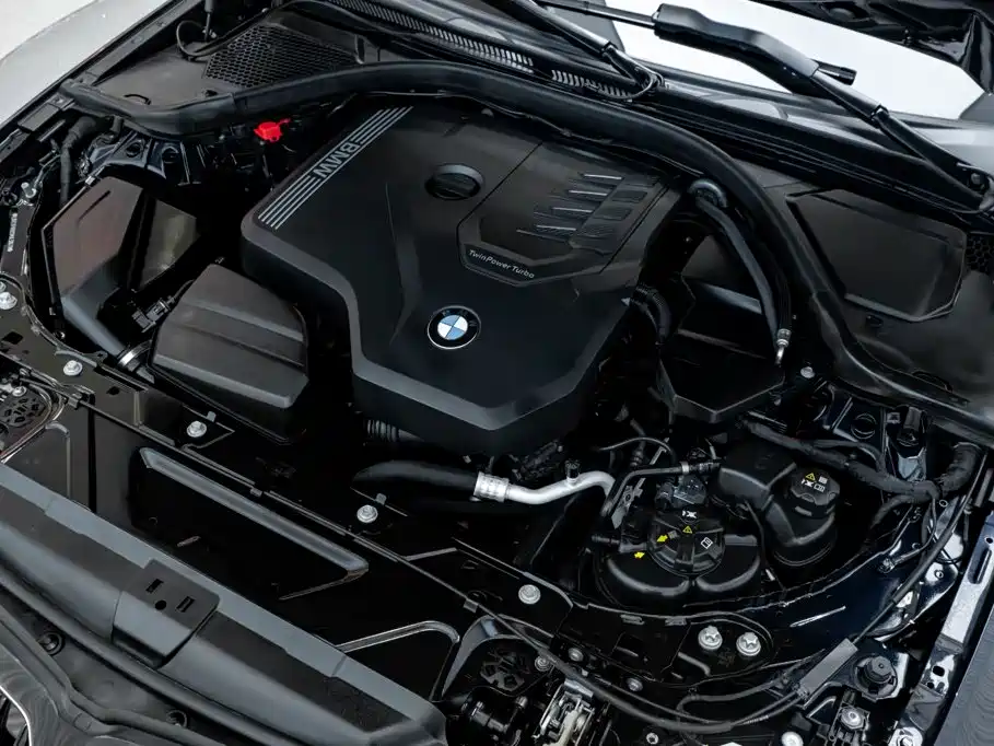 BMW 3 Series 2025 — фото 11