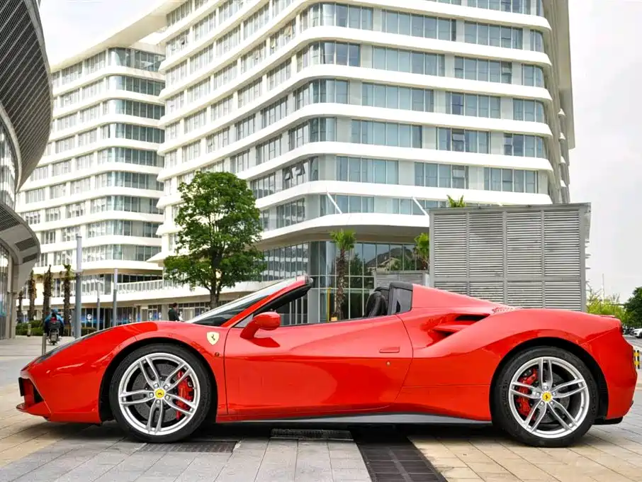 Ferrari 488 2017 — фото 2