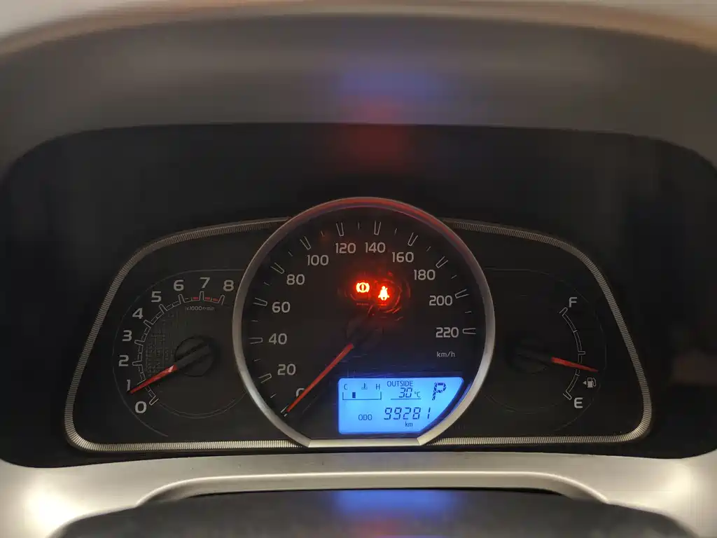 Toyota RAV4 2017 — фото 33