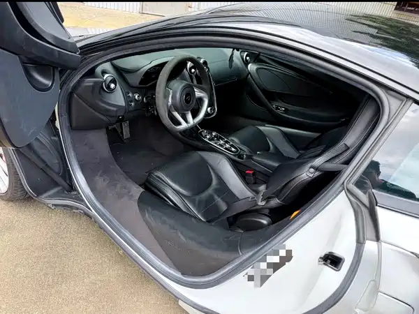 McLaren GT 2019