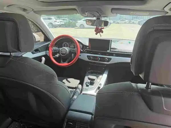 Audi A4L 2023