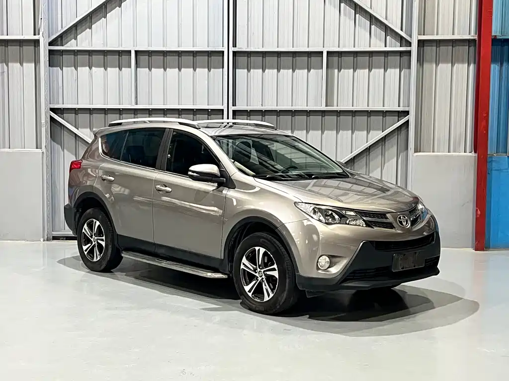 Toyota RAV4 2016 — фото 3