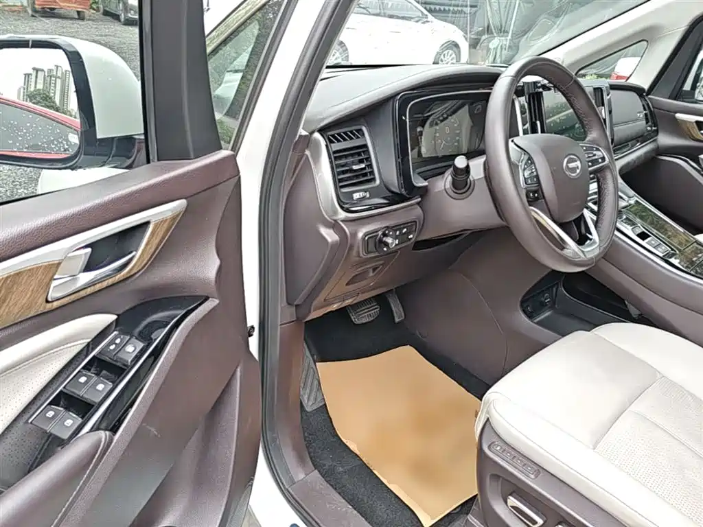 GAC Motor Trumpchi M8 2023 — фото 16
