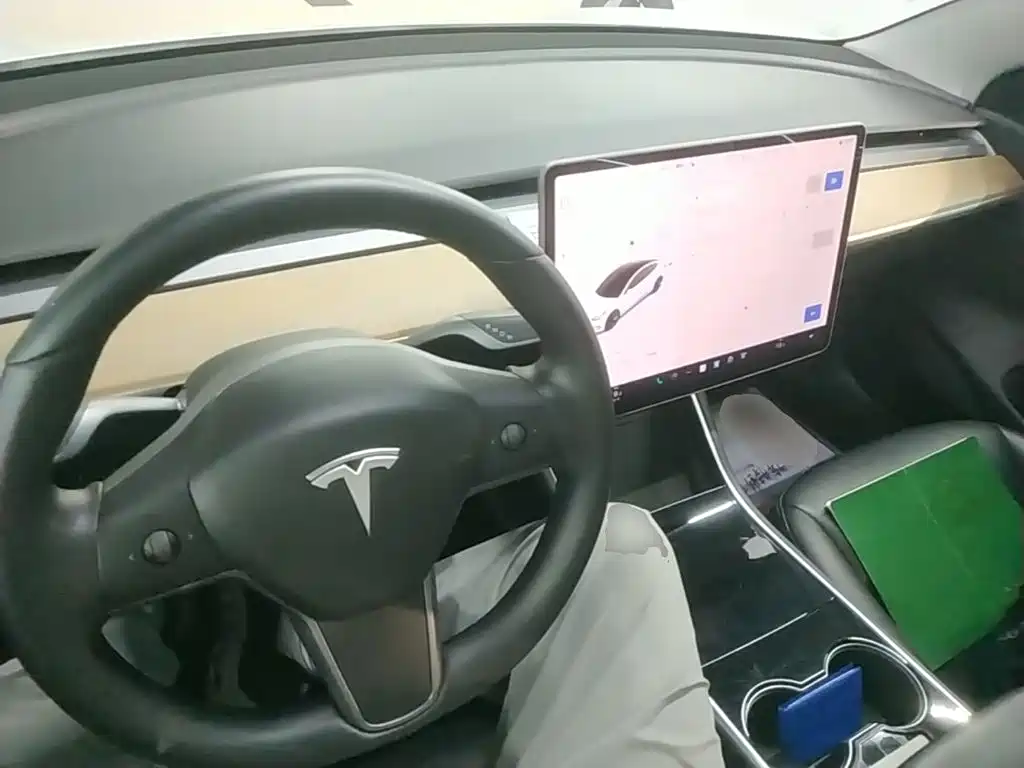 Tesla Model 3 2019 — фото 10