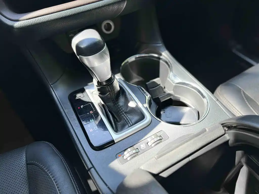 Toyota Highlander 2018 — фото 13