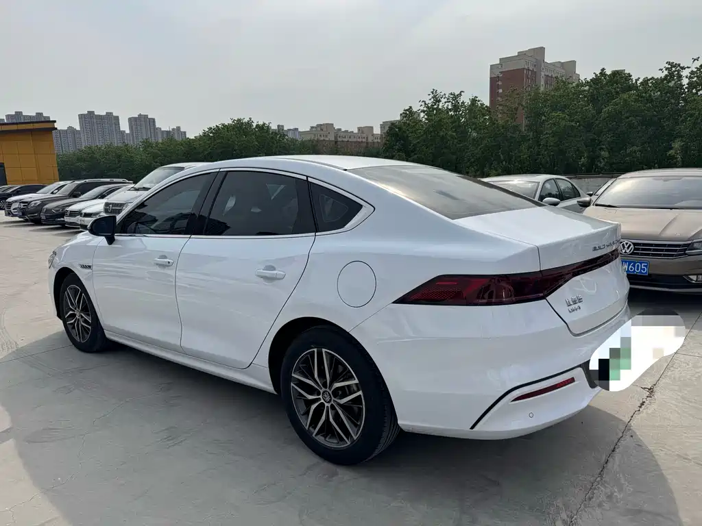 BYD Qin PLUS 2022 — фото 7