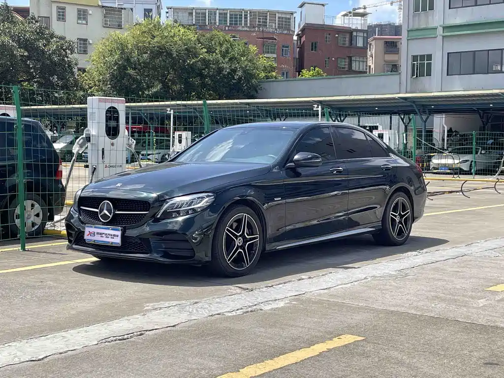 Mercedes-Benz C-Class 2021