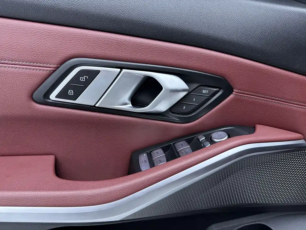 BMW 3 Series 2023 — фото 11