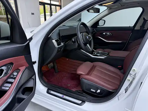 BMW 3 Series 2023