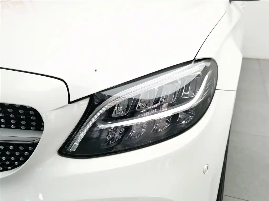 Mercedes-Benz C-Class 2020