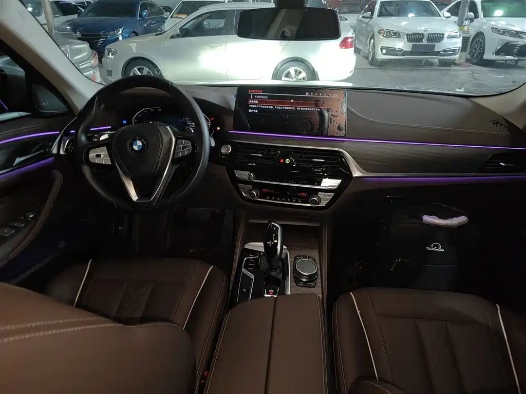 BMW 5 Series 2024 — фото 10
