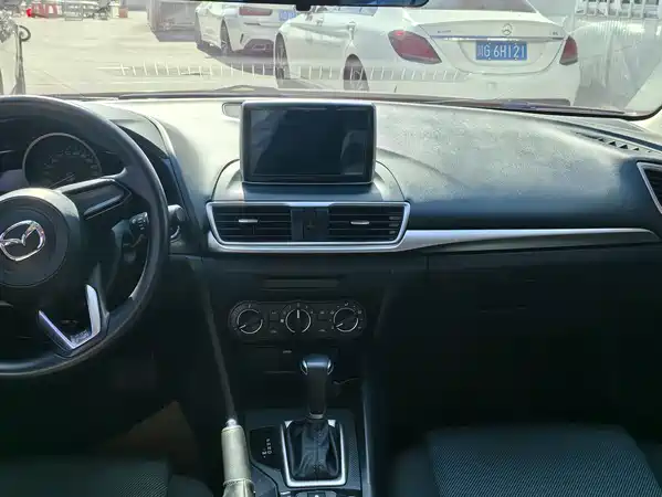 Mazda 3 Axela 2018