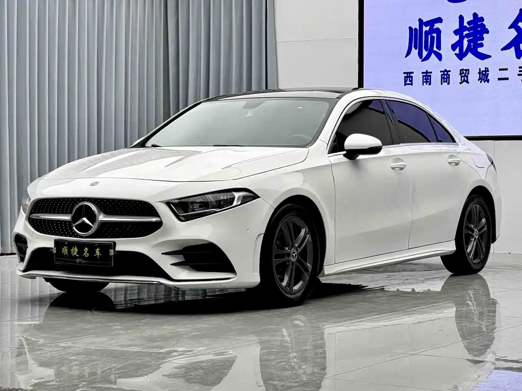 Mercedes-Benz A-Class 2019 — фото 3