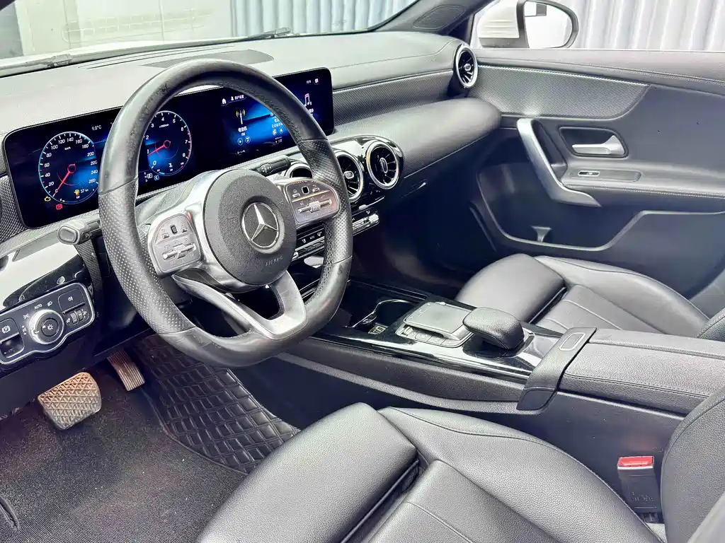 Mercedes-Benz A-Class 2019 — фото 8