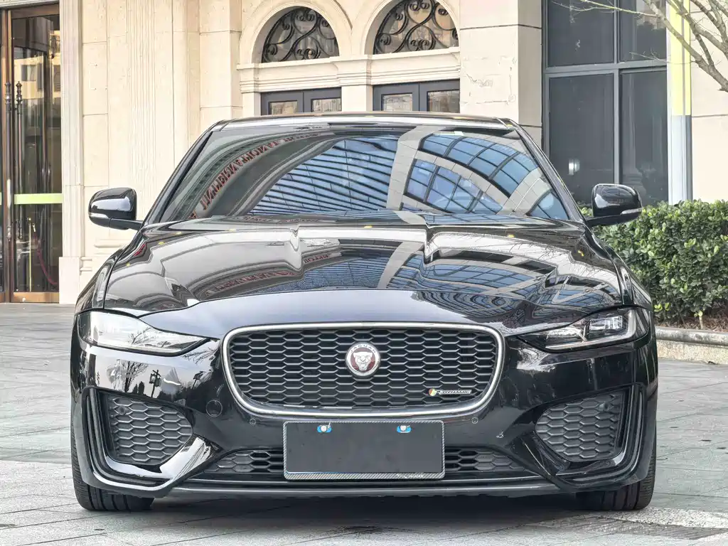 Jaguar XEL 2023 — фото 2