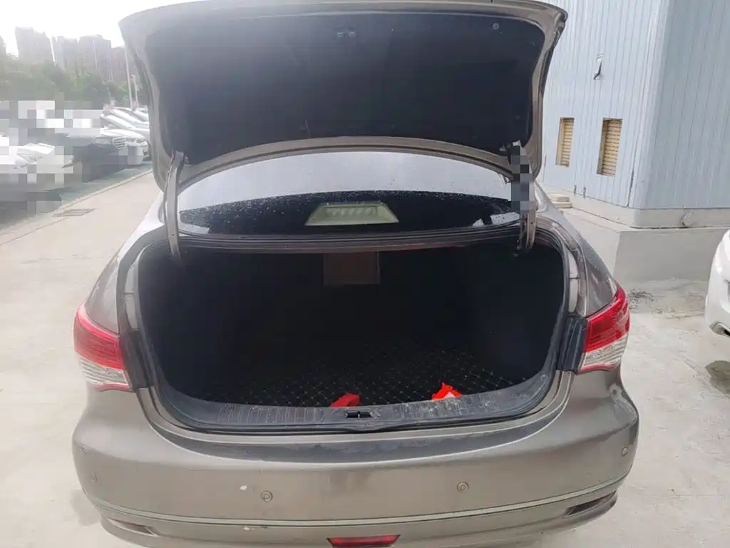 Nissan Sylphy 2014 — фото 19