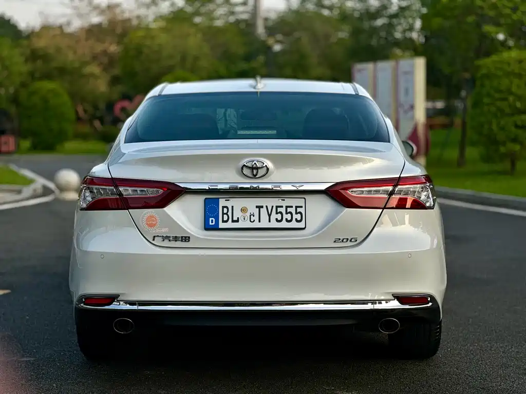 Toyota Camry 2024 — фото 5
