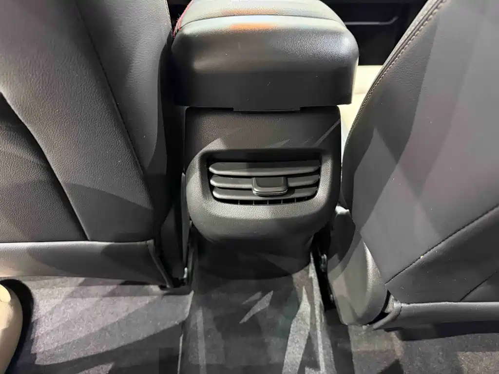 Chevrolet Cruze 2022 — фото 14