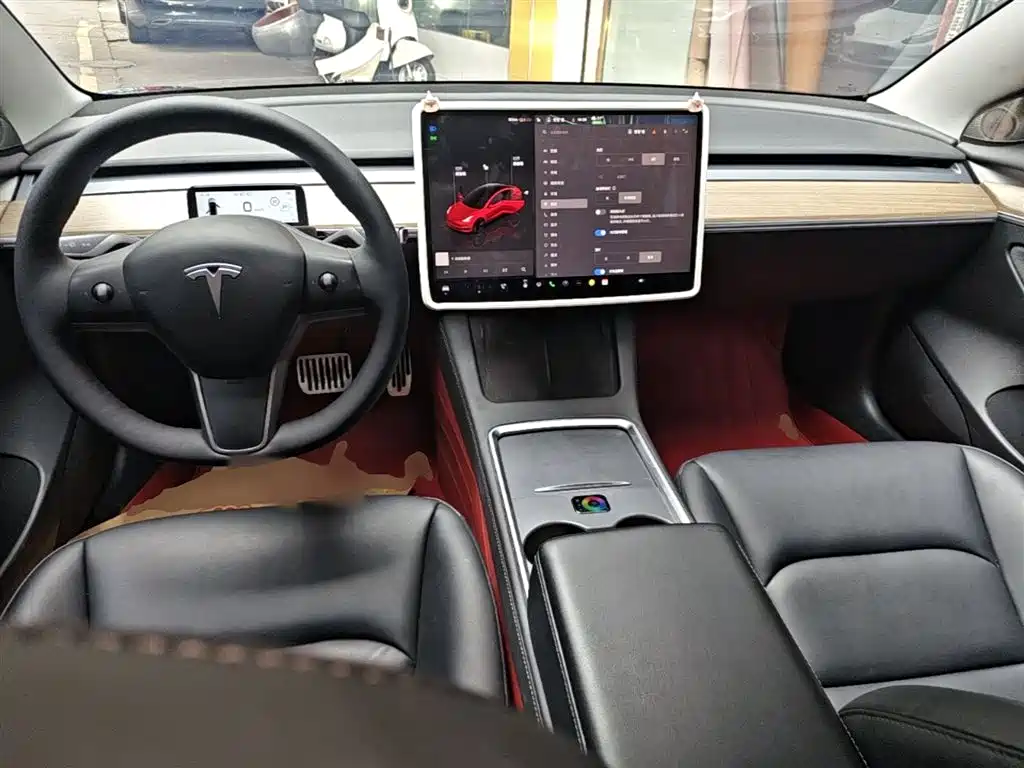 Tesla Model 3 2023 — фото 10