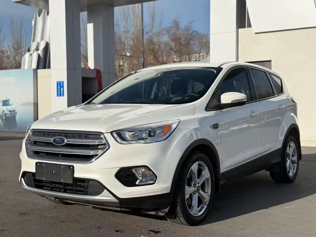 Ford Kuga 2017 — фото 1