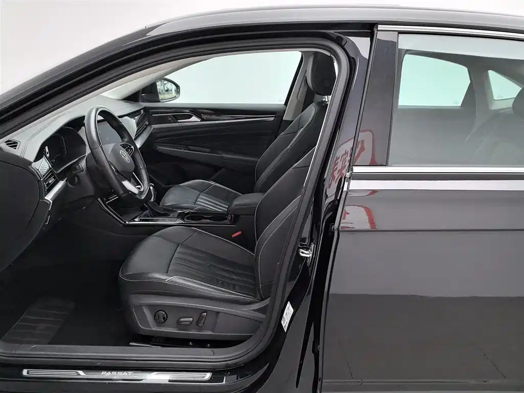 Volkswagen Passat 2023 — фото 10