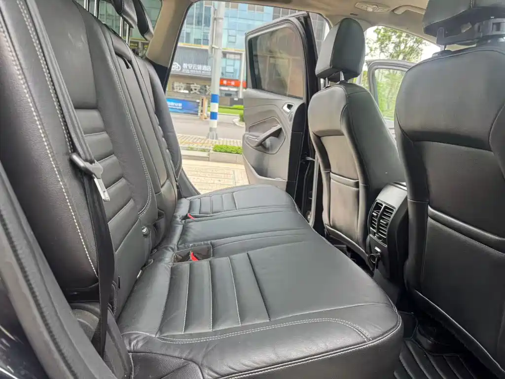 Ford Kuga 2015 — фото 18