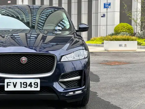 Jaguar F-PACE 2018