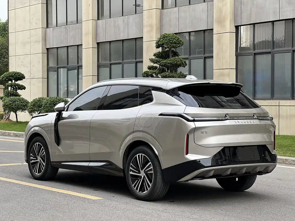 Lynk & Co 08 EM-P 2024 — фото 31