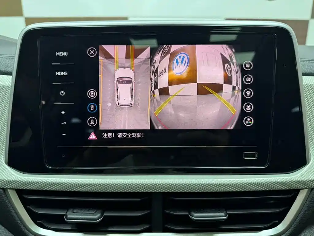Volkswagen T-Roc 2023 — фото 12