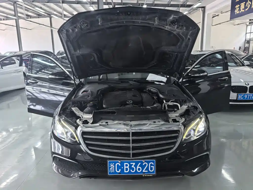 Mercedes-Benz E-Class 2019 — фото 11
