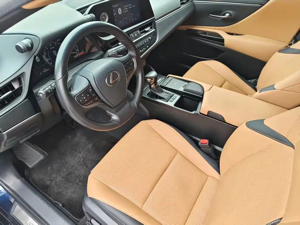 Lexus ES 2022 — фото 10
