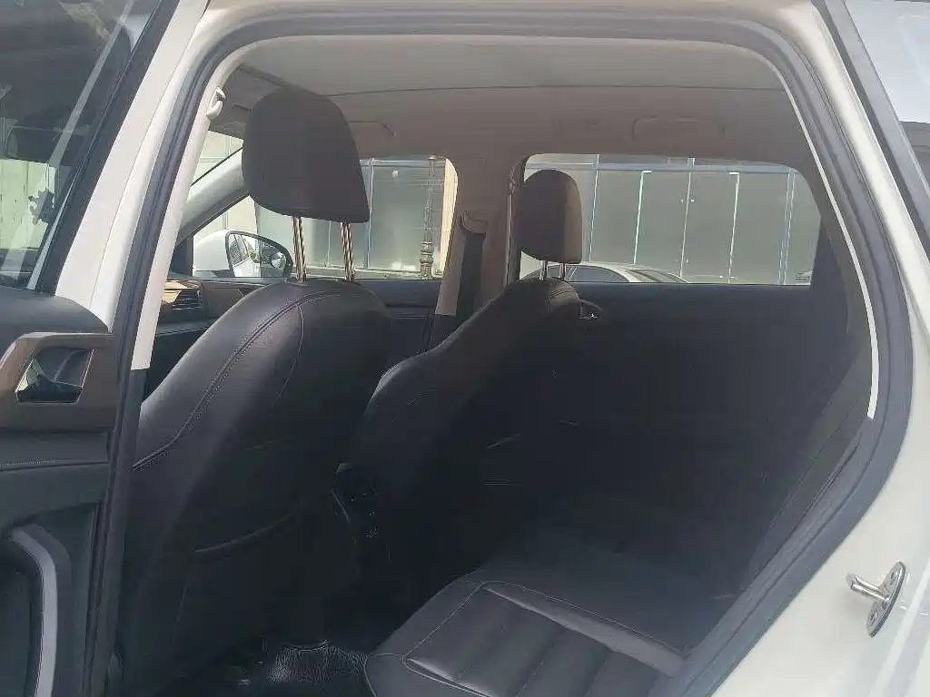 Volkswagen Tharu 2020