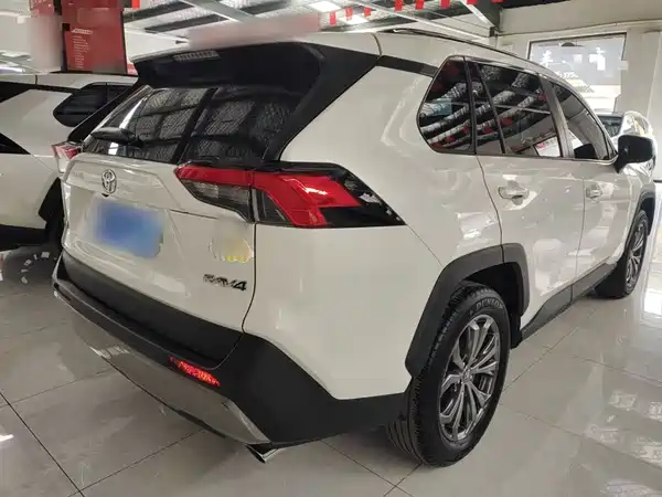 Toyota RAV4 2023