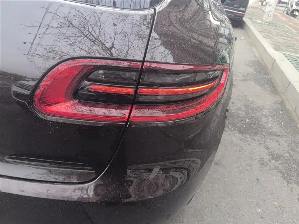 Porsche Macan 2017 — фото 24