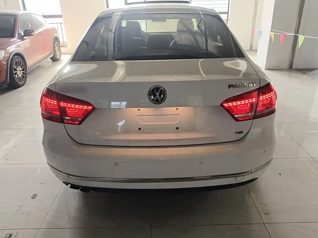 Volkswagen Passat 2015 — фото 5