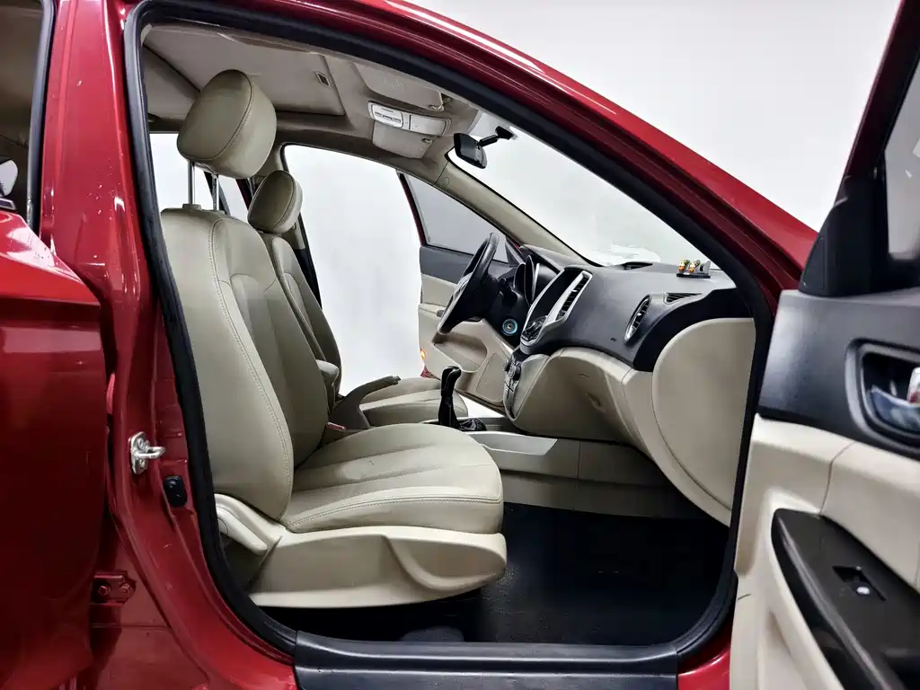 Changan Eado 2014 — фото 14